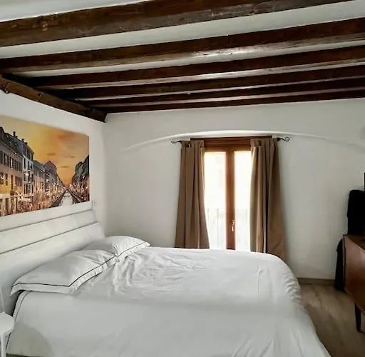 Naviglium Darsena Apartman