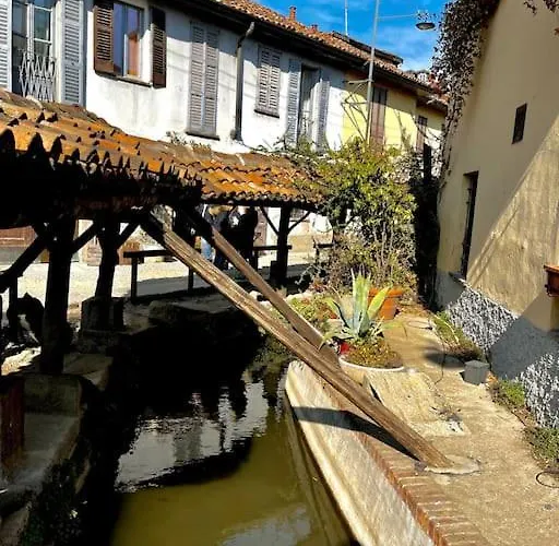 Naviglium Darsena * Milánó